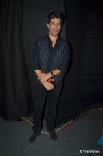Manish Malhotra at Pidilite presents Manish Malhotra, Shaina NC show for CPAA in Mumbai on 1st July 2012  (9).JPG